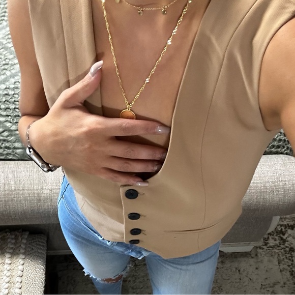 New🍁Gorgeous black button ANTHRO vest - Picture 4 of 5